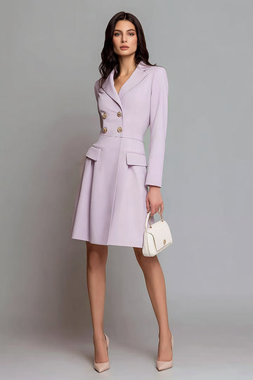 Robe de travail midi en satin lilas à revers crantés